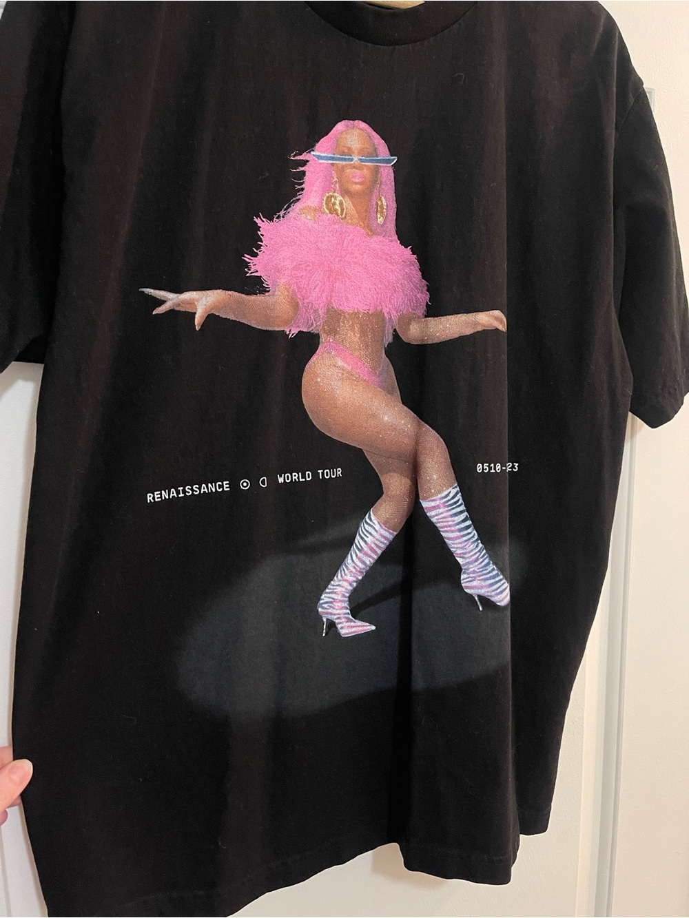 Beyoncé Year of Renaissance World Tour 2023 Graphic Tee - Picture 3 of 4